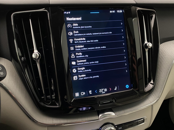 Volvo XC60 T6 AWD PLUG-IN DARK PLUS AUT