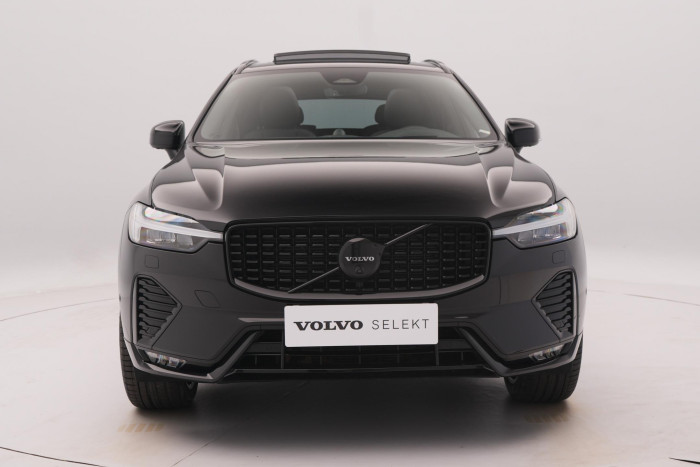 Volvo XC60 B5 AWD ULTIMATE REZERVACE