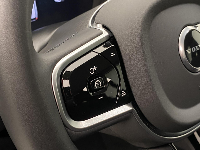 Volvo XC90 T8 AWD RECHARGE CORE AUT CZ 7m