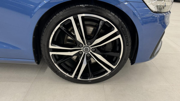Volvo S60 B5 AWD R-DESIGN AUT 1.maj. CZ