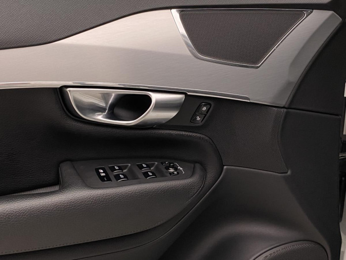 Volvo XC90 D5 AWD MOMENTUM REZERVACE 2.0 d Momentum