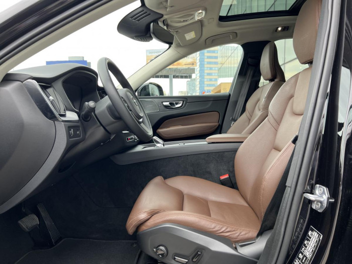 Volvo XC60 B4 AWD INSCRIPTION Aut 1.maj.