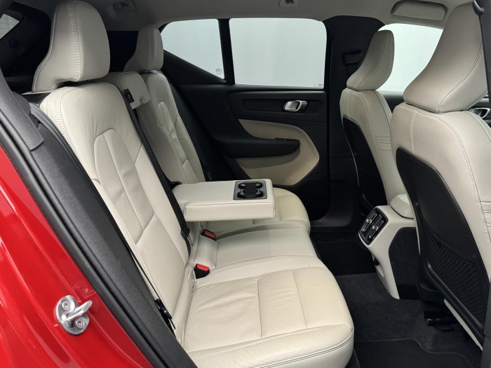 Volvo XC40 B4 INSCRIPTION AUT CZ 1 .maj