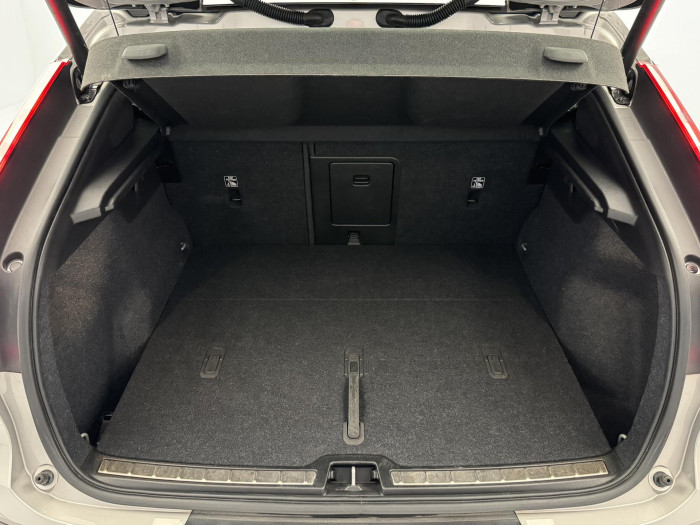 Volvo C40 TWIN ENGINE AWD PLUS CZ 1.maj