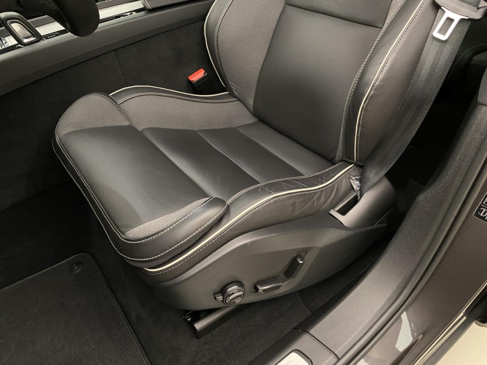 Volvo XC60 B5 AWD R-DESIGN AUT 1.maj