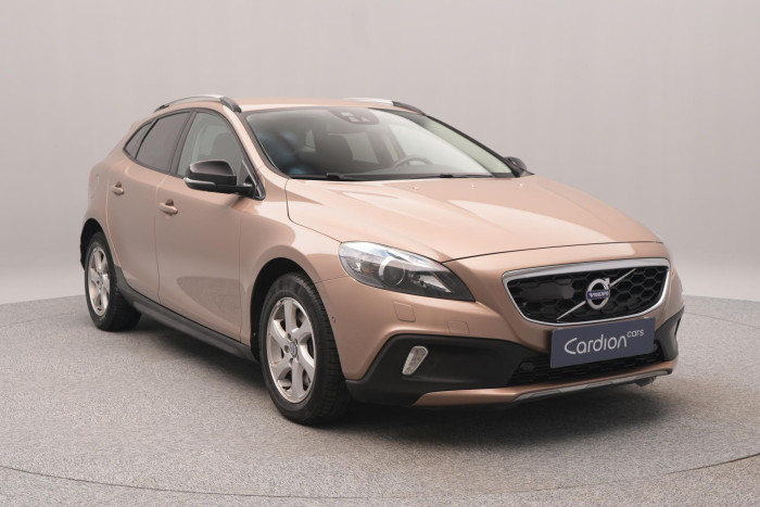 Volvo V40 CC D3 MOMENTUM AUT CZ 1.maj 2.0 d CC CC Momentum