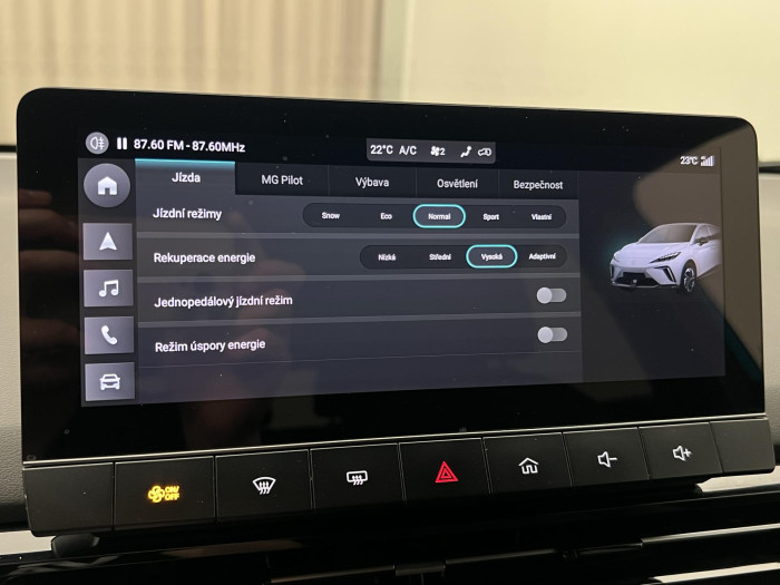 MG MG4 EV EXCLUSIVE 64 kWh CZ 1.maj. Exclusive