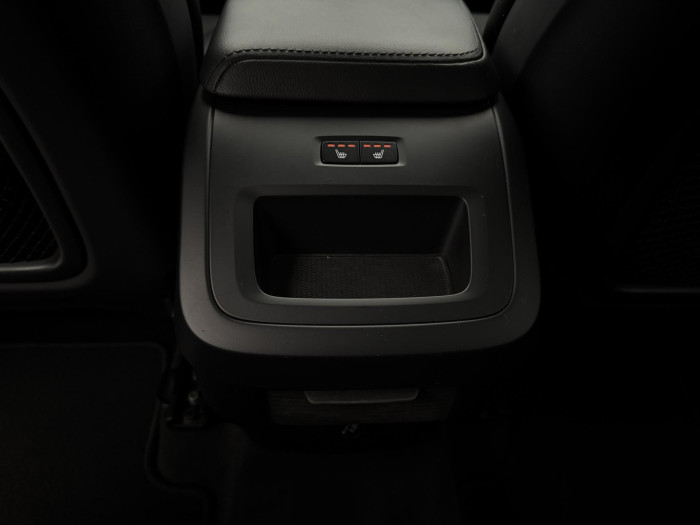 Volvo XC60 D4 MOMENTUM CZ REZERVACE 2.0 d Momentum
