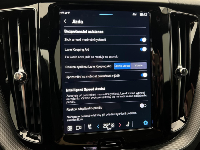Volvo XC60 T6 AWD RECHARGE PLUS DARK AUT