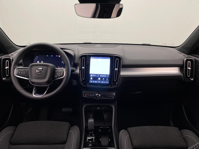 Volvo XC40 B4 AUT PLUS BLACK EDITION
