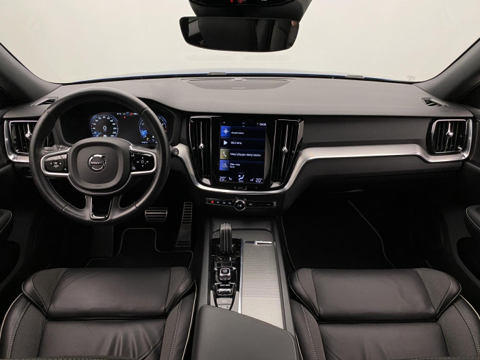 Volvo V60 B5 R-DESIGN AUT CZ