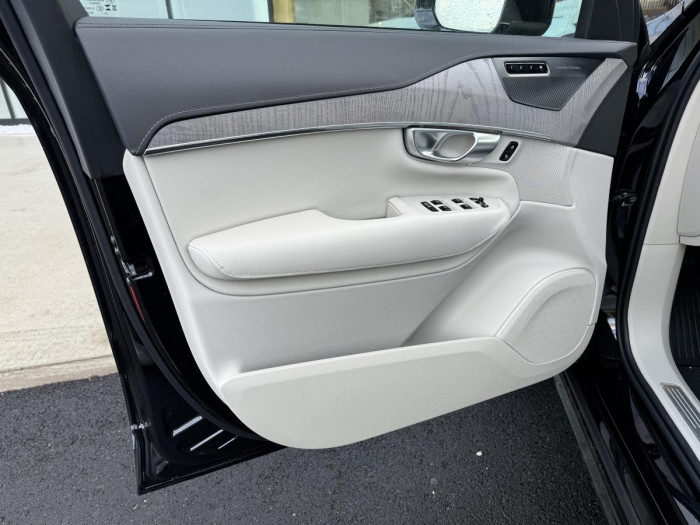 Volvo XC90 B5 AWD AUT BRIGHT PLUS 7-míst 2.0 Plus