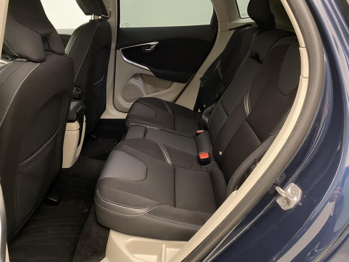 Volvo V40 D4 MOMENTUM 2.0 d Momentum