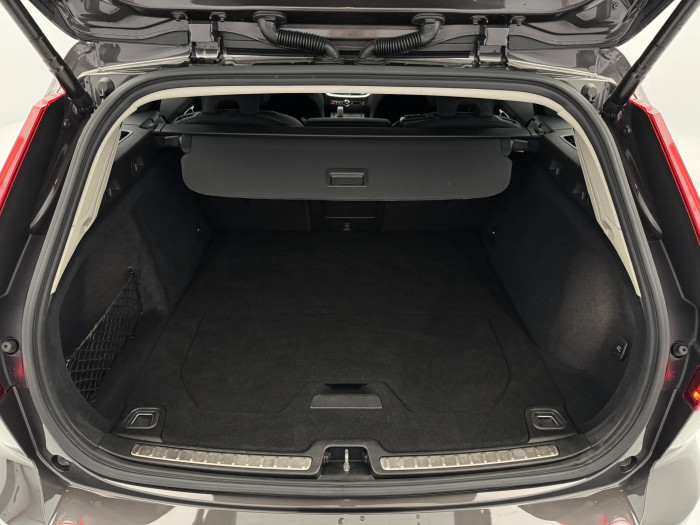 Volvo V60 CC B5 AWD PLUS AUT 1.maj.