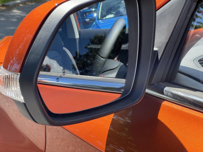 MG ZS EXCLUSIVE AUT. SKLADEM 1.0 Exclusive