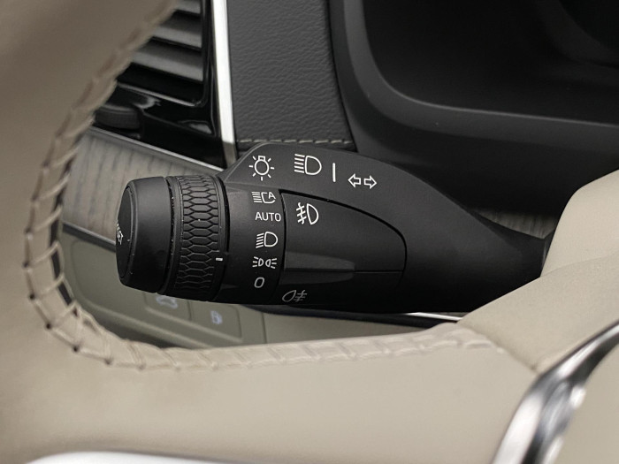 Volvo XC90 T8 AWD ULTRA DARK AUT CZ 7m