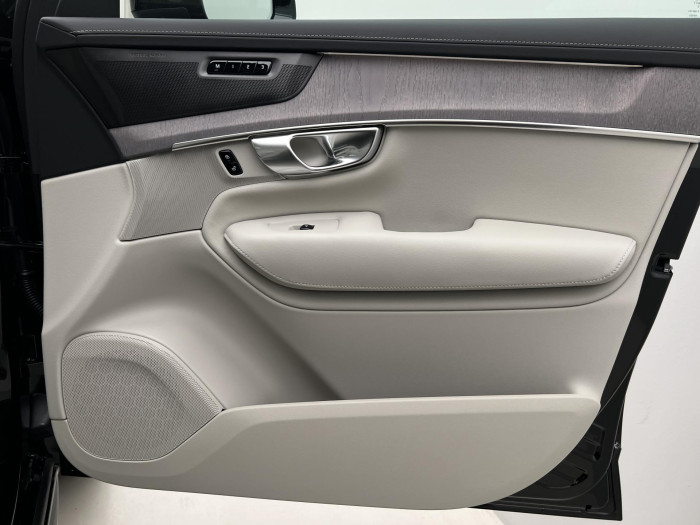 Volvo XC90 B5 AWD DARK PLUS AUT