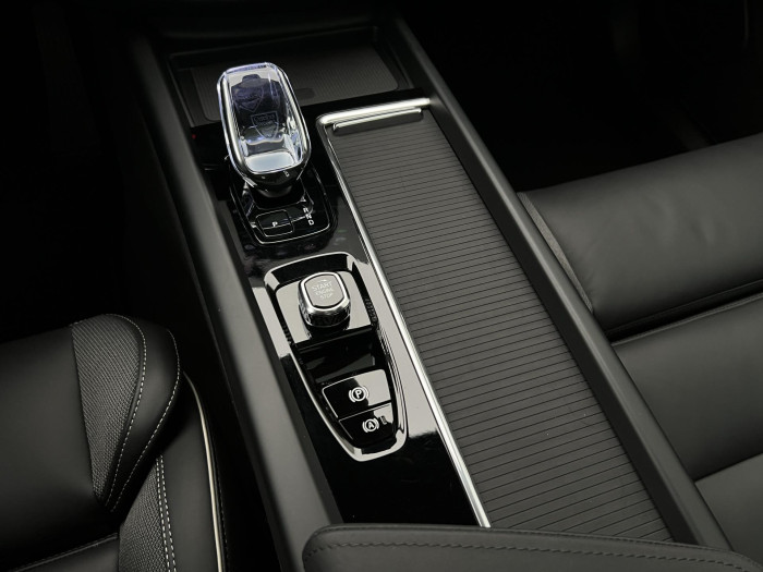 Volvo XC60 B5 AWD BLACK EDITION PLUS AUT