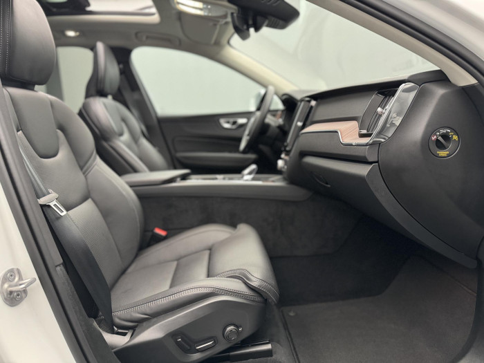 Volvo XC60 T8 AWD RECHARGE BRIGHT PLUS