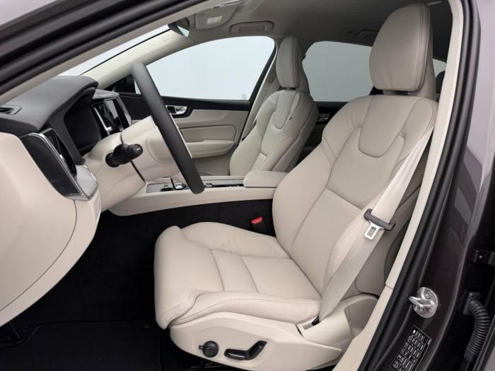 Volvo XC60 B5 AWD AUT DARK PLUS