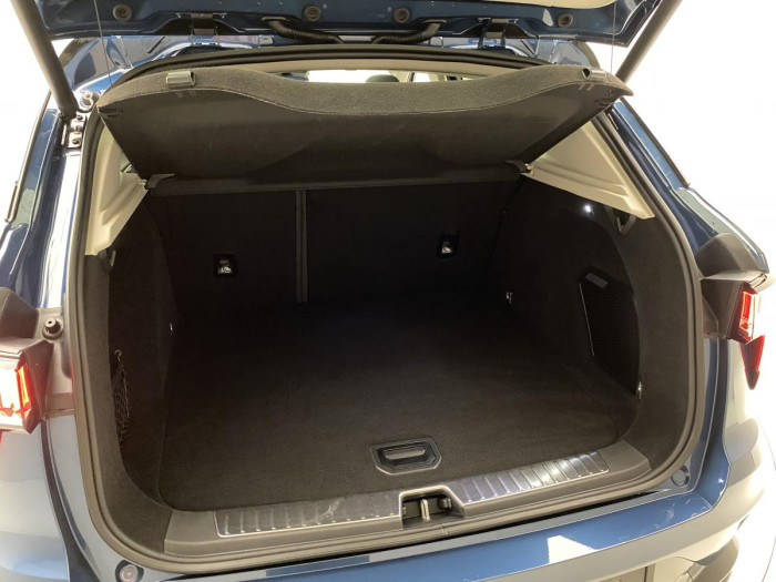 Lynk & Co 01 PHEV DCT AUT REZERVACE