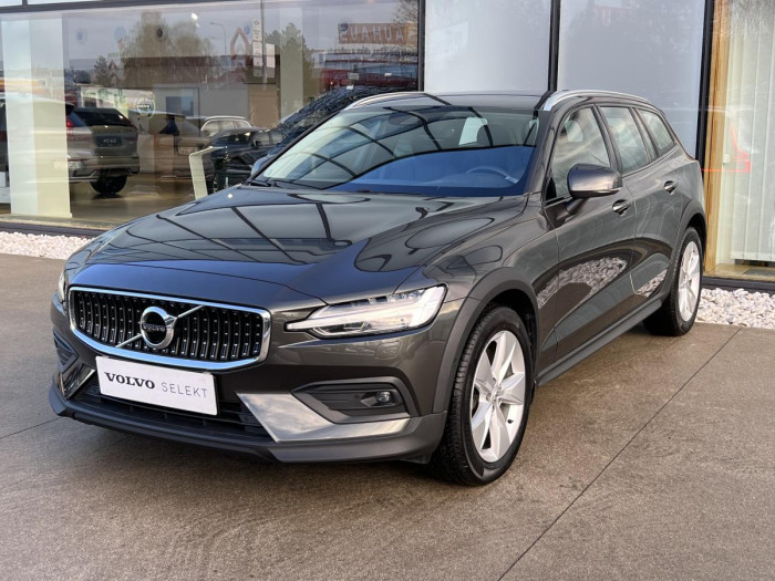 Volvo V60 CROSS COUNTRY B4 AWD Aut 1.maj