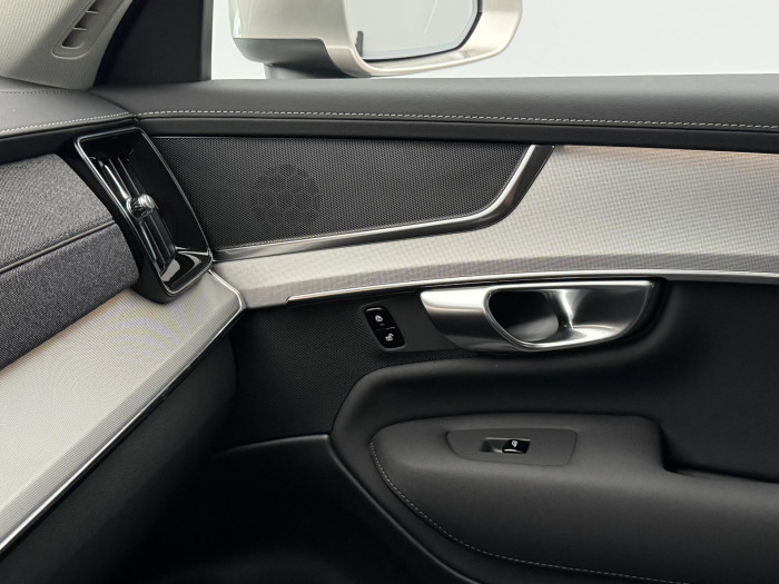 Volvo XC90 T8 AWD AUT RECHARGE CORE 7míst