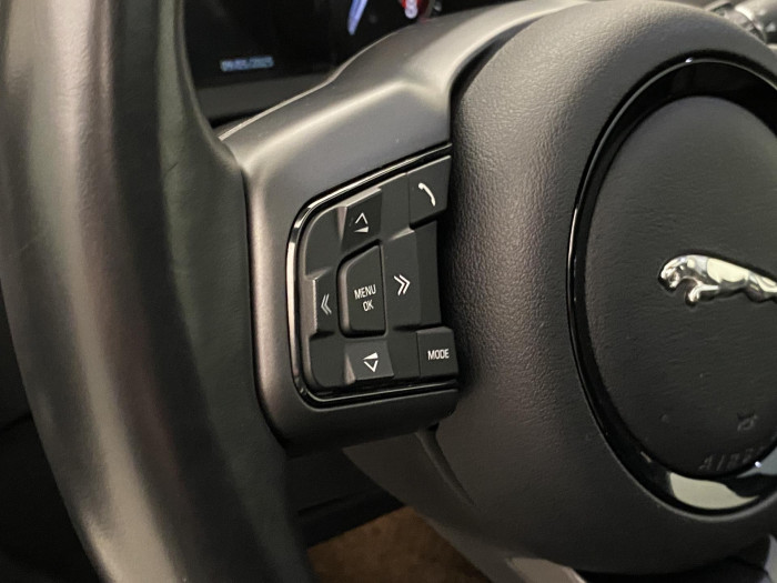 Jaguar F-Type R AWD AUT REZERVACE