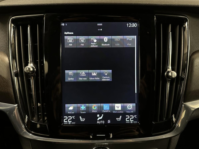 Volvo V90 CROSS COUNTRY T5 REZERVACE