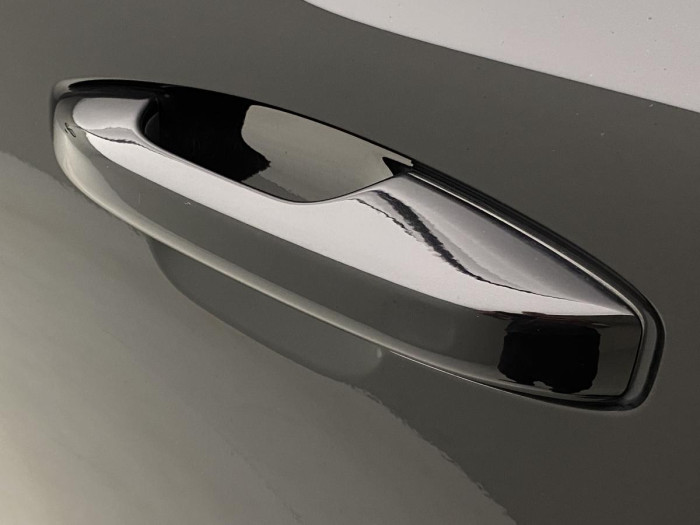 Volvo XC40 T5 AWD MOMENTUM REZERVACE 2.0 Momentum