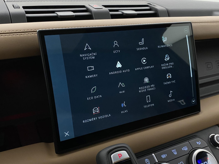 Land Rover Defender 110 D300 X-D HSE REZERVACE 3.0 d d