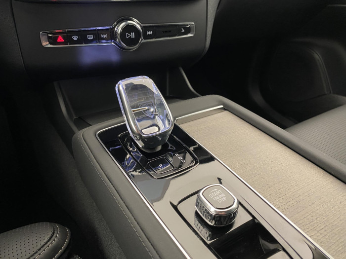 Volvo XC90 T8 AWD RECHARGE DARK PLUS 7m