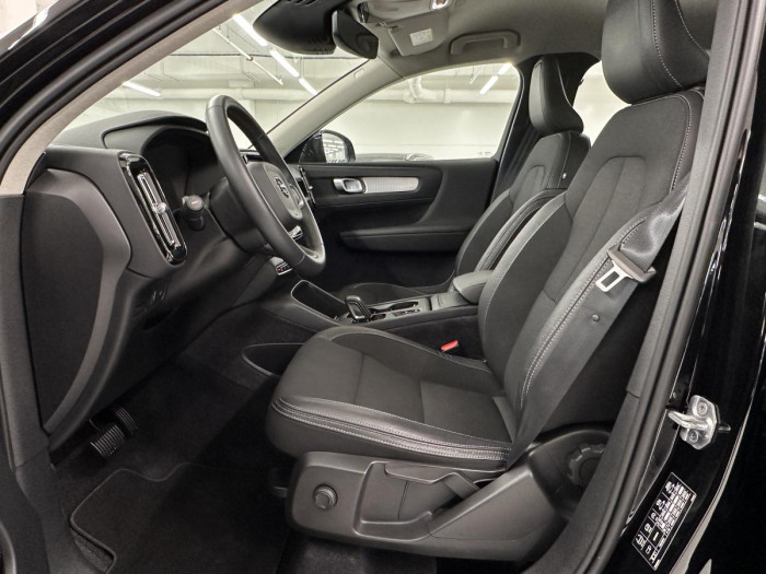Volvo XC40 T3 MOMENTUM AUT REZERVACE 1.5 Momentum