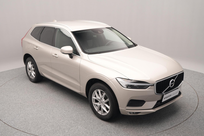 Volvo XC60 B4 MOMENTUM PRO AUT CZ 2.0 Momentum
