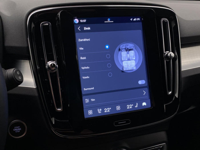 Volvo XC40 B3 DARK PLUS AUT CZ