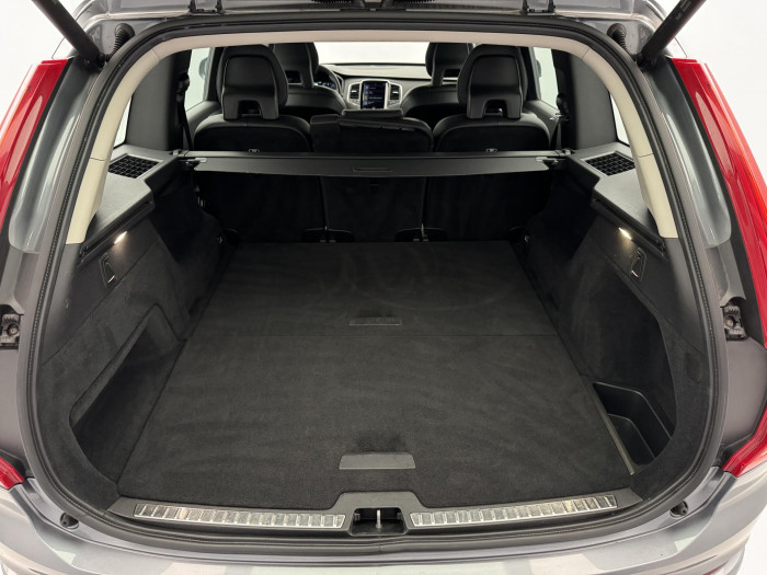 Volvo XC90 D5 AWD MOMENTUM AUT 2.0 d Momentum