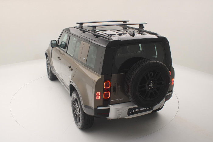 Land Rover Defender D250 AWD SE AUT CZ 3.0 d SE