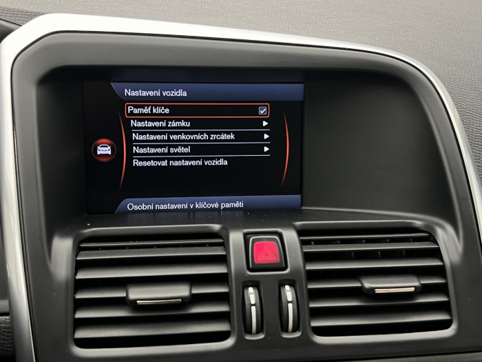 Volvo XC60 D4 AWD SUMMUM 2.4 d Summum