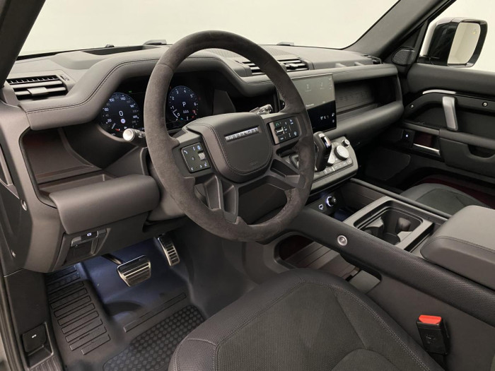 Land Rover Defender 110 V8 P525 AWD AUT REZERVACE 5.0 V8