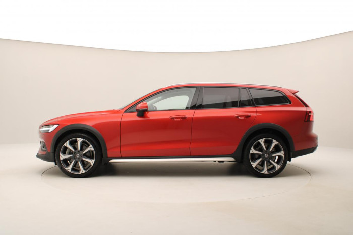 Volvo V60 CC B5 AWD ULTIMATE REZERVACE 2.0 CC CC