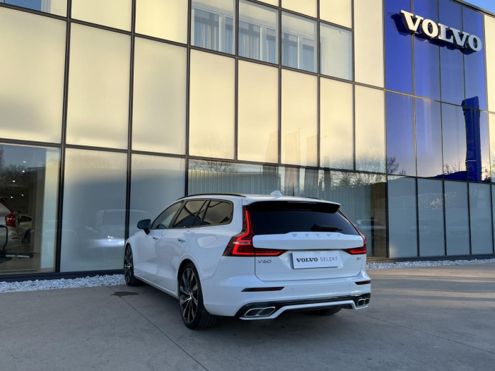 Volvo V60 B4 R-DESIGN Aut 1.maj.