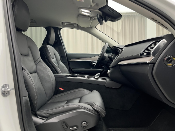 Volvo XC90 B5 AWD PLUS DARK 7MÍST AUT CZ