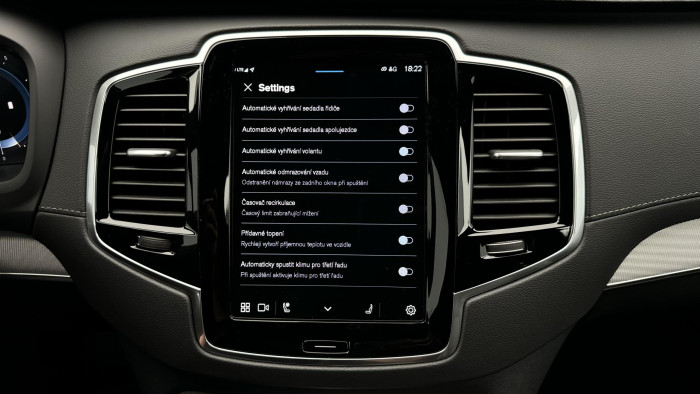 Volvo XC90 B5 AWD ULTIMATE REZERVACE