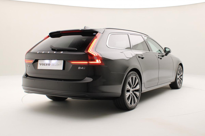 Volvo V90 B4 AWD CORE AUT REZERVACE