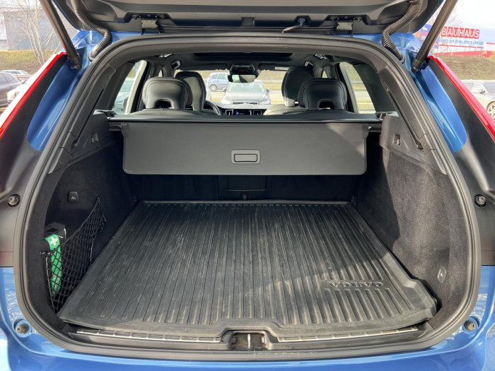 Volvo XC60 T8 AWD R-DESIGN Aut 1.maj.