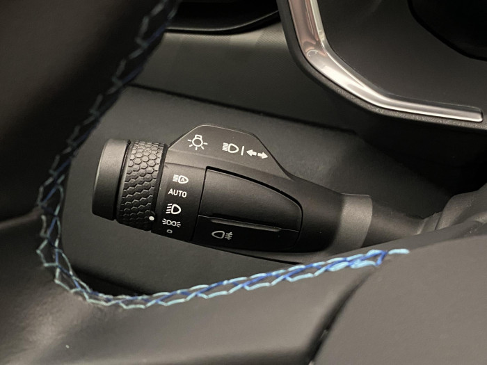 Lynk & Co 01 HEV DCT AUT 1.maj