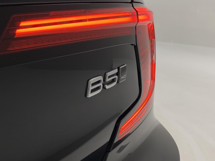 Volvo S90 B5 AWD BRIGHT REZERVACE