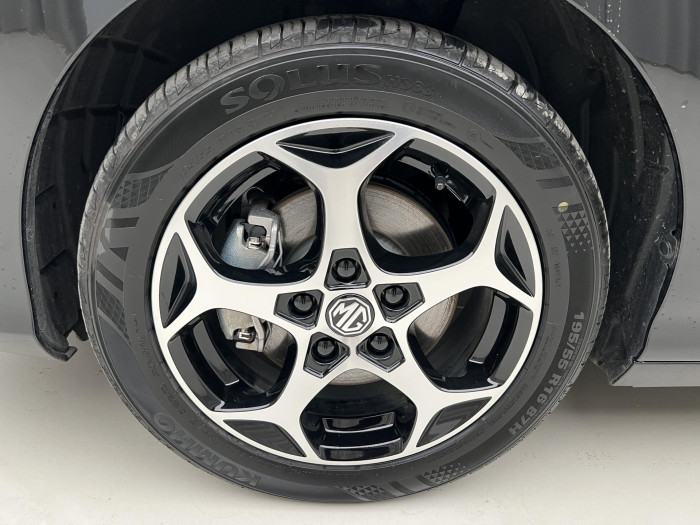 MG MG3 1.5 EMOTION Hybrid+ AUT CZ