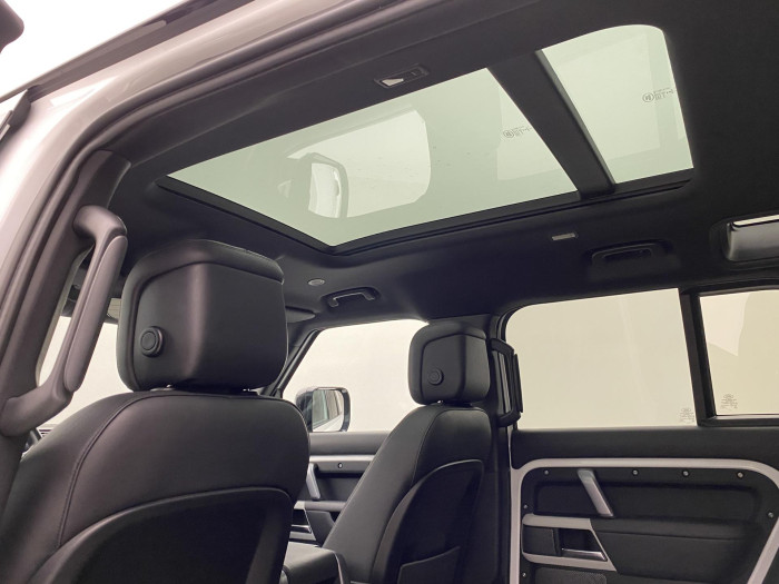 Land Rover Defender 110 P400 X-DYNAMIC HSE AWD CZ 3.0 Dynamic