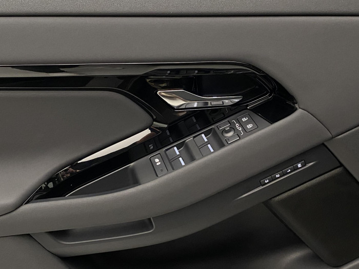 Land Rover Range Rover Evoque D165 R-DYNAMIC SE  AWD AUT 2.0 d Dynamic SE